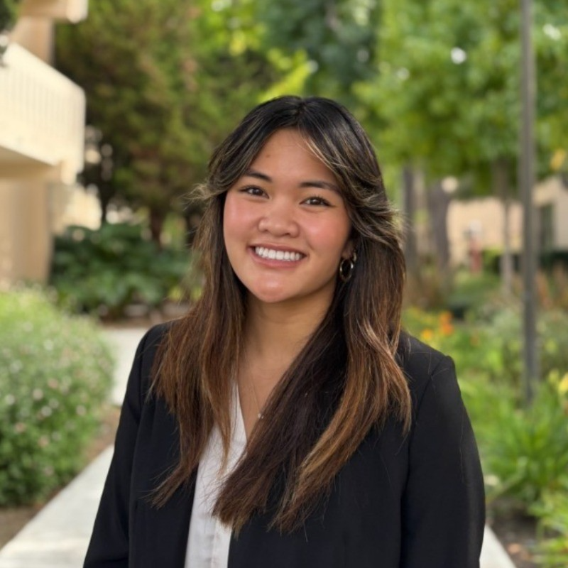 Hannah Tang headshot