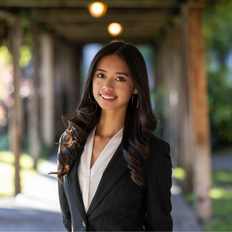 Malia Aquino headshot